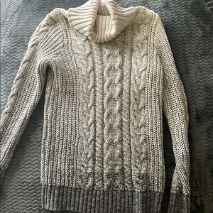 Cozy Cable Knit Turtleneck Sweater - Gray